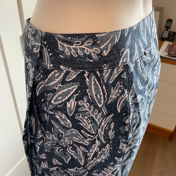 Rip Skirt Floral Polyester Spandex Wrap Skirt w Velcro Close Denim Blue White S - Picture 8 of 16